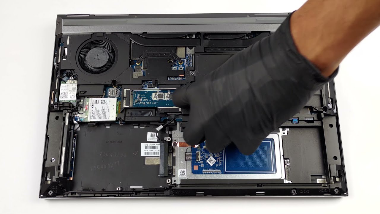  HP ZBook Fury 15 G8   options de dmontage et de mise  niveau