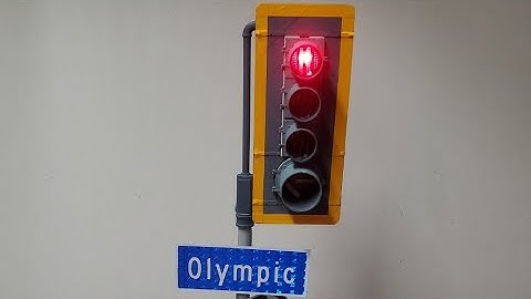 My custom Los Angeles California Style miniature 1:9 scale model traffic signal light