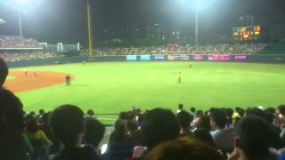 20130607-新莊牛象戰換局空檔播我難過