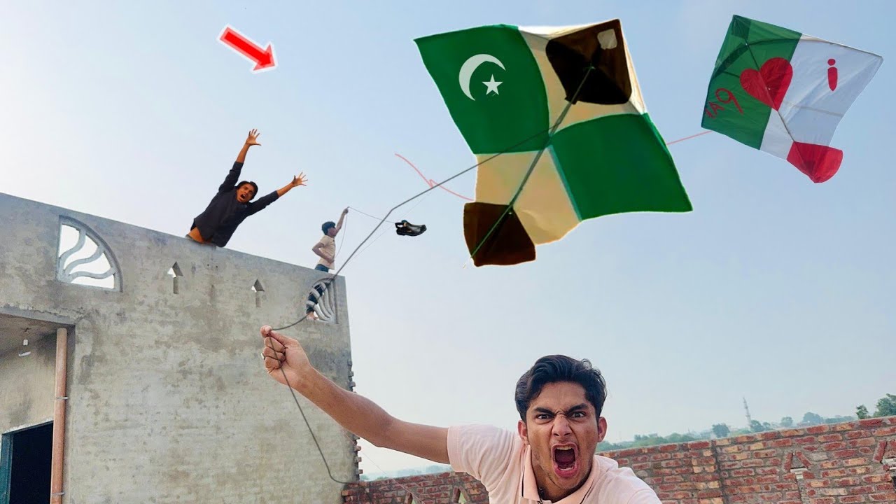 Three 14 August Kite Small Kite Catch | 14 August Kite Flying 