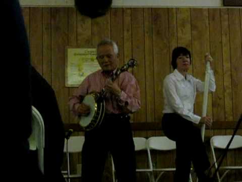 Charlie Tagawa on Banjo with Mary Horne, Nori Tagawa