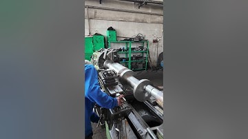 Using counterweights to machine this crankshaft the old school way ✅🛠️