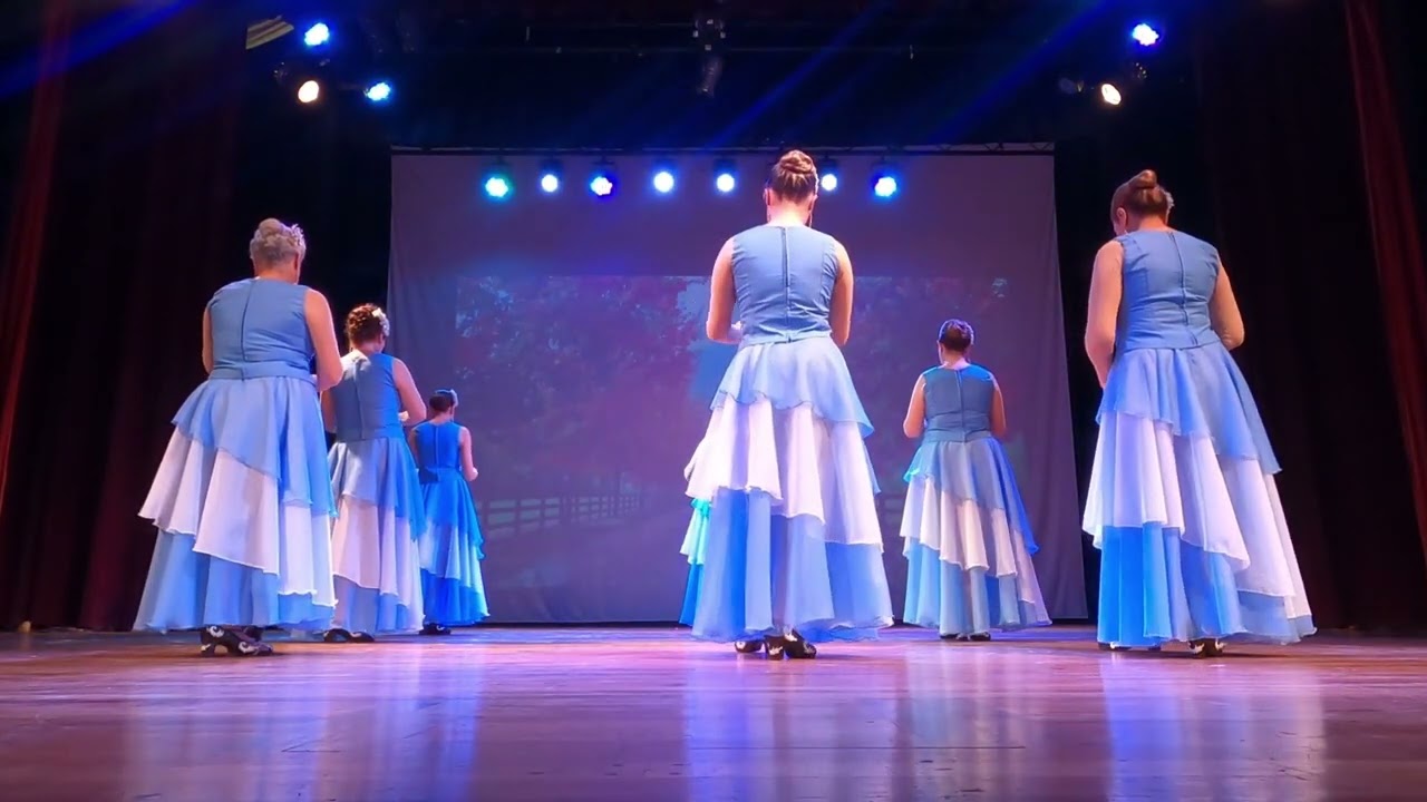 Agitando Pañuelos - Zamba