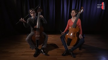 "TIC TAC" with the bow in the air