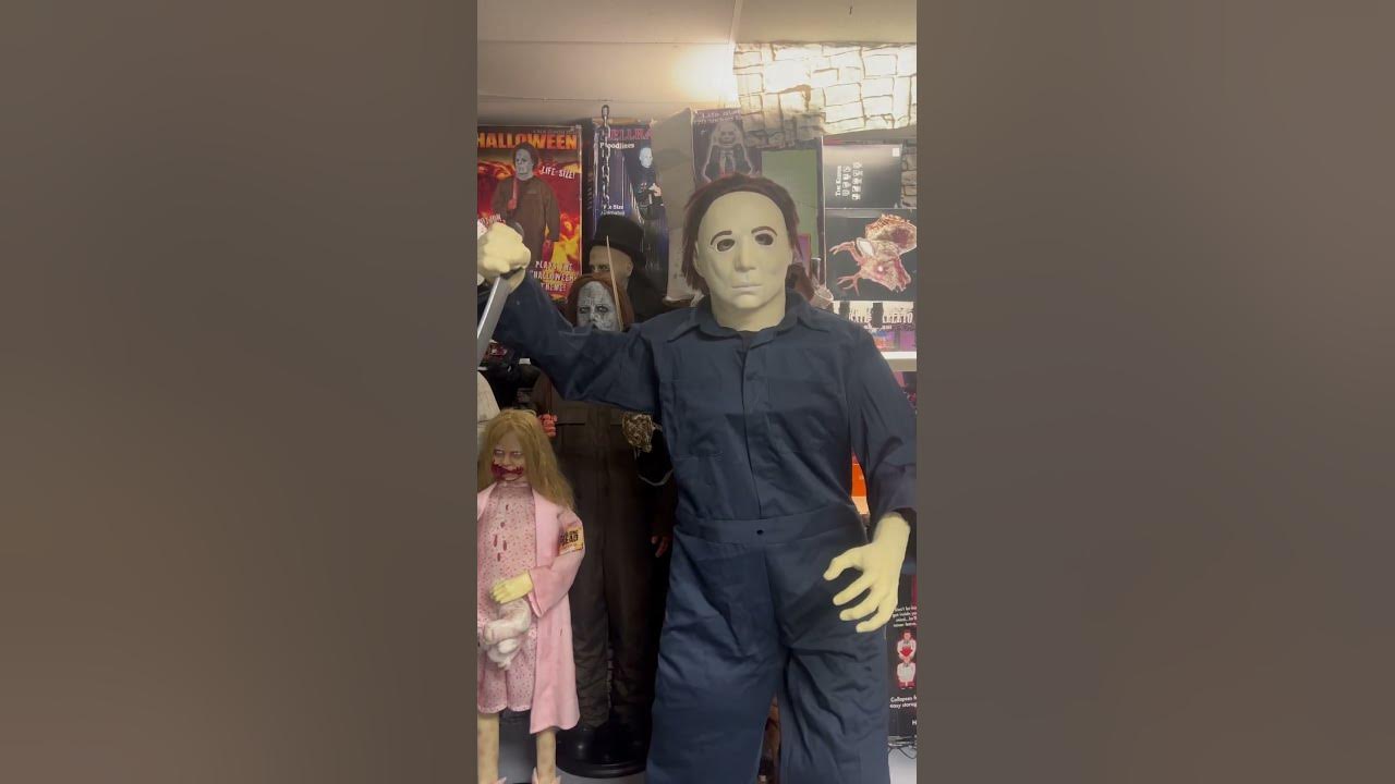 Spirit Halloween 2018 Michael Myers Animatronic YouTube