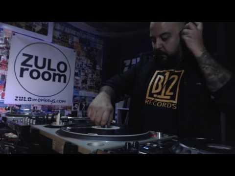 Pervert (Zulo Room)