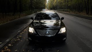 : LEXUS LS600h.     .