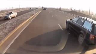 Алматы. Наглые маневры без поворотников 20150219 0842