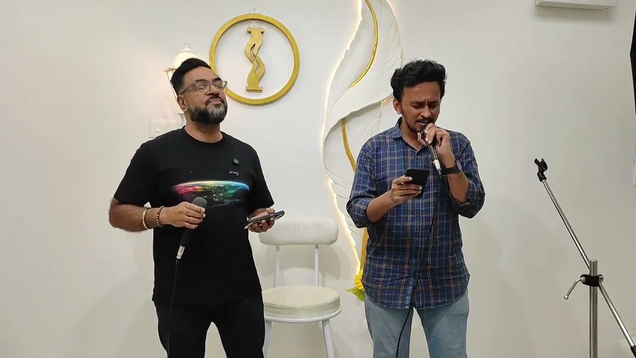 Tum Hi Ho | Live Singing by Tushar & Rajas | Open Mic @ Ishwar Studios