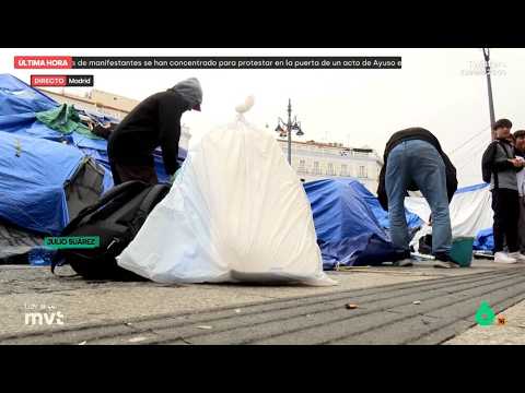 Los acampados en Sol, entre seguir "hasta la huelga general" o desmontar - Más Vale Tarde