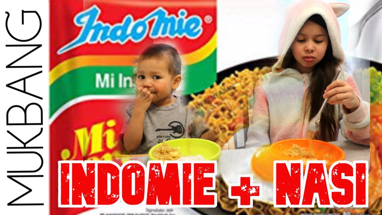 REAKSI ANAK BULE MUKBANG INDOMIE TELOR + NASI | MUKBANG MAKANAN