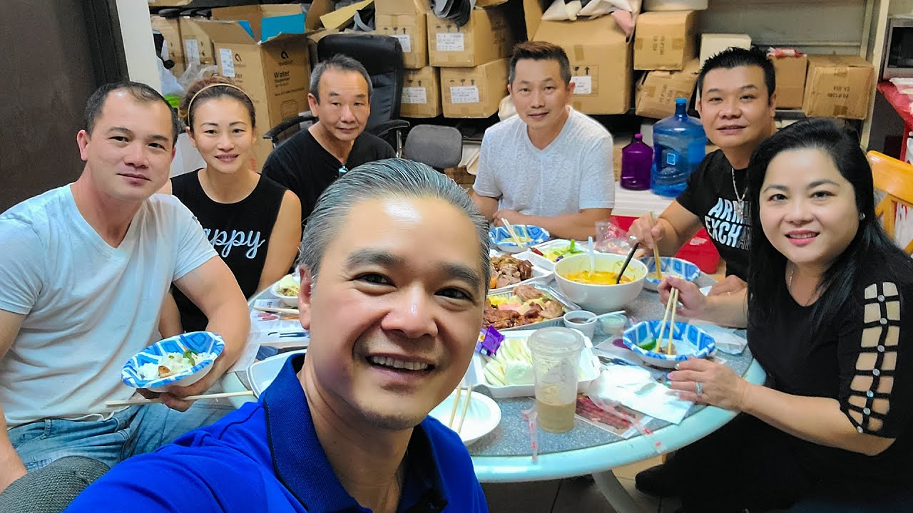 Visiting friends for lunch. TL Salon Furniture is custombuilt furniture made in the