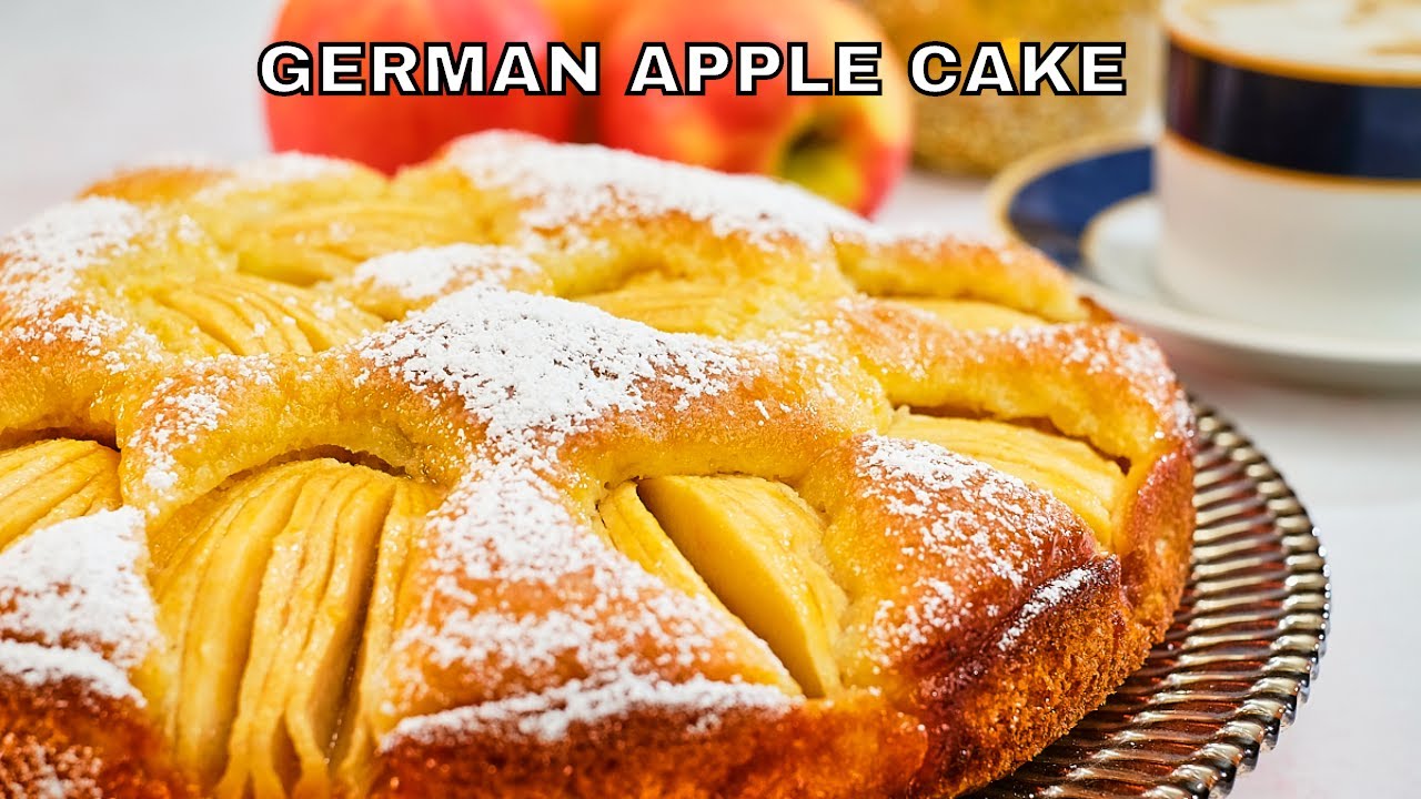 Easy Apple Cake {with Cinnamon Crumble}