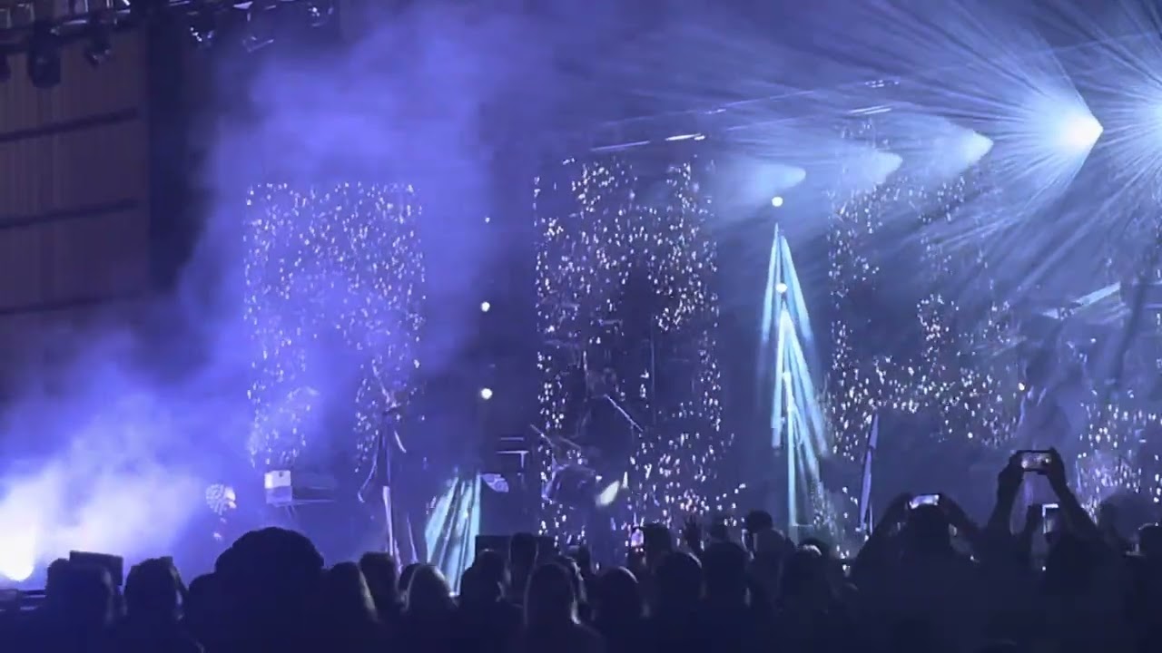 For King + Country singing The Little Drummer Boy