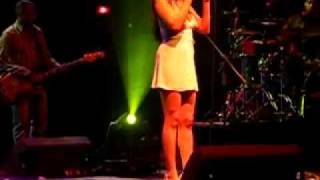 Amy Winehouse - Take The Box live at Brixton Academy 2004