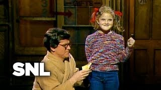 Drew Barrymore Monologue: Audience Questions - Saturday Night Live