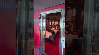 first looks at a Holland America Line Cruise ship #cruisetips #cruisecritic #cruiseblogger