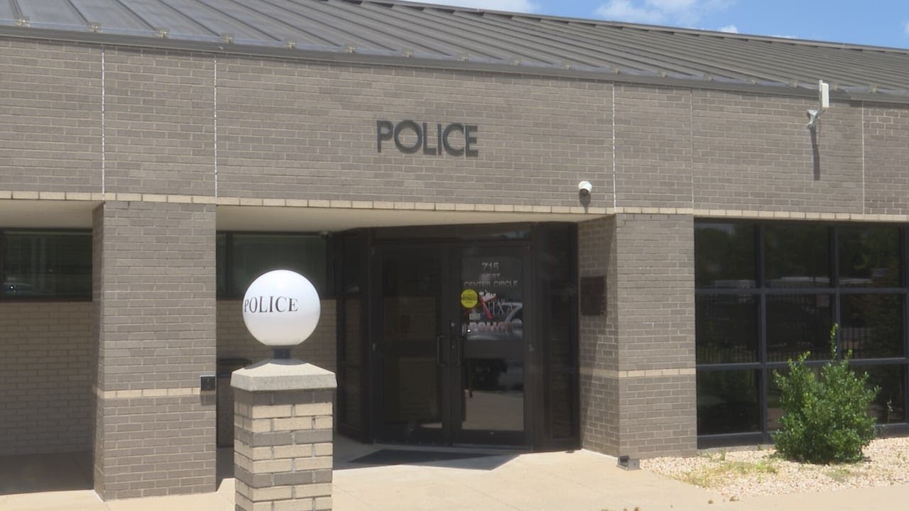 On Your Side: Police launch investigation into door-to-door salesman claiming they represent city...