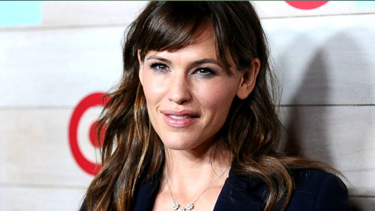 Срочная новость: Бен Аффлек отменил рождественское празднование, так как Вайолет борется за жизнь...