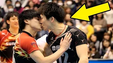 10 INCREDIBLE KISSES BETWEEN PLAYERS IN SPORTS