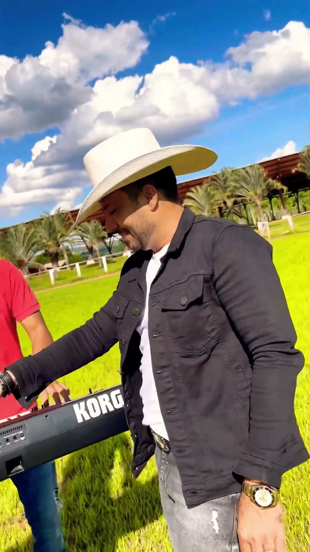 O fenômeno estourou mais uma o beijo daquele cara #boanoiteee #sertanejo #leãozinho #musica
