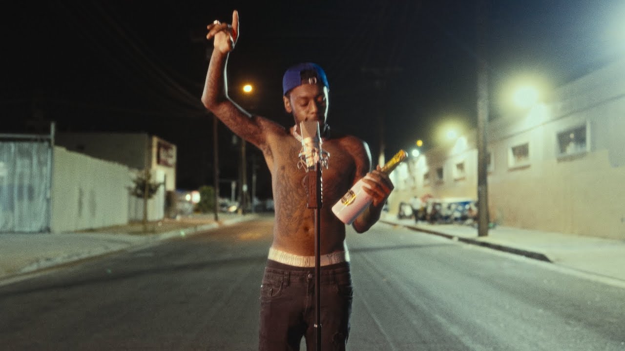 Guarda Trey Lawson - Might (Official Music Video) Directed by Tommy Zimmerman su YouTube Guarda Trey Lawson - Might (Official Music Video) Directed by Tommy Zimmerman su YouTube