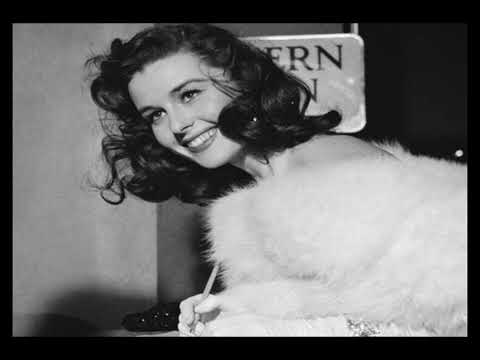 من يضحك يضوي الألماس