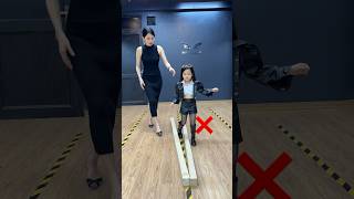 Practice Walking Nicely On A Straight Line For A 6-Year-Old Child | Luyện Bước Đi Đẹp Cho Mẫu Nhí