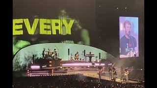 Alex Warren - Carry you home - Finding family on the road Tour - Accor Arena - Paris 2026