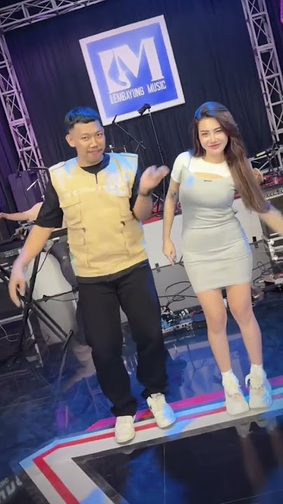Asikkk banget goyang bareng kak shinta gisul 🤪 #masbondit #shintagisul #jogettiktok #jogetviral