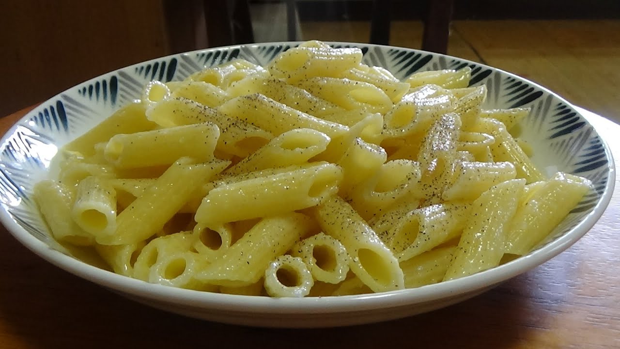 ブカティーニ カチョ エ ペペ (ローマの羊飼いのパスタ) レシピ