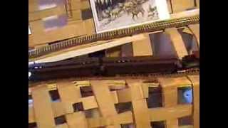 Jerry Sn3 Wilsons demonstrates that a Mason Bogie runs just fine on 28 curves