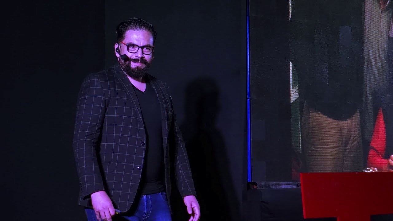 Gordo por Siempre | Juan Francisco Espinoza | TEDxHumaya