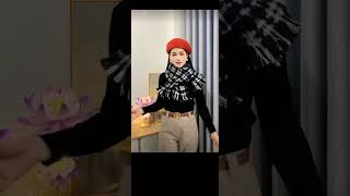 Download Lagu Scarf Advanced Tying Method #Silk #Scarf #shorts MP3 Download Lagu Scarf Advanced Tying Method #Silk #Scarf #shorts MP3