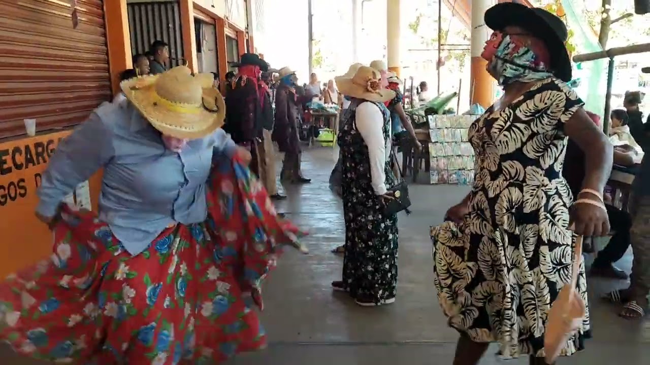 Las mascaritas tradicionales de Pinotepa de Don Luis