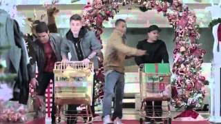 Justin Bieber All I Want For Christmas Is You Music video ft. Mariah Carey Resimi