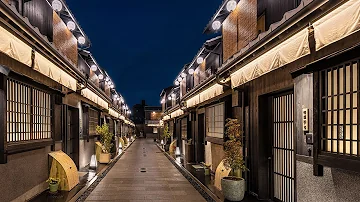 Staying at a Traditional Kyoto Alleyway Turned Ryokan | Nazuna Kyoto Tsubaki St