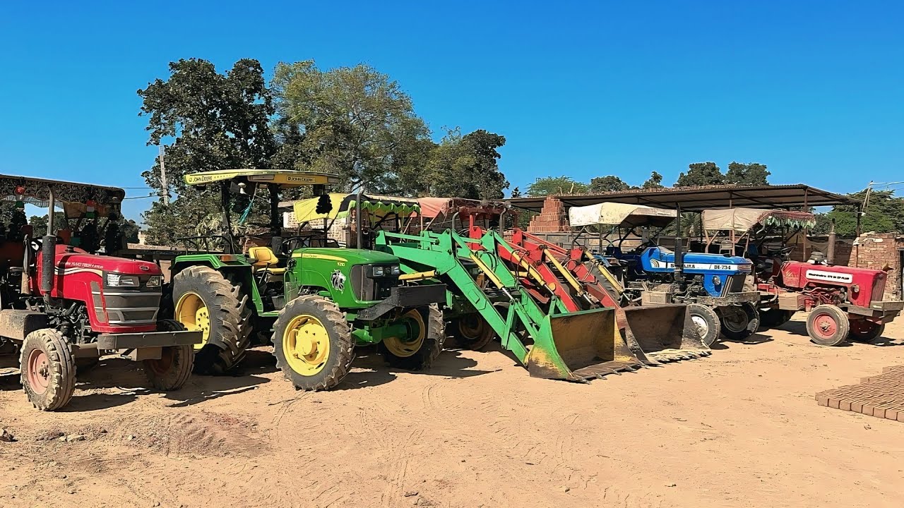 Mahindra Arjun 605 Loader and John Deere 5205 Loader Loading Mud Tractors | Sonalika | John Deere 