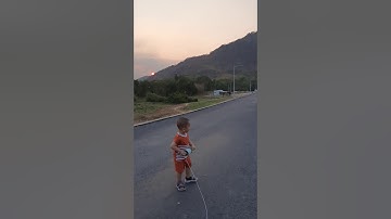 TRÂU NHỎ ĐI THẢ DIỀU Ở HỒ Ô TÀ SÓC