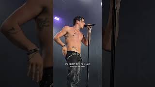 Yungblud pays tribute to ozzy Osbourne #ozzyosbourne #yungblud #yungbludarmy