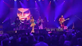 All My Friends Are Getting Married - Bob Starkie - Skyhooks show featuring Laura Davidson