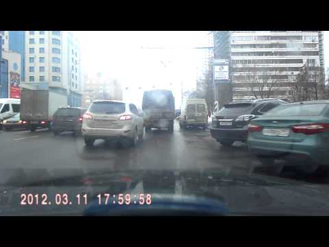 крякалка без люстры идет на таран