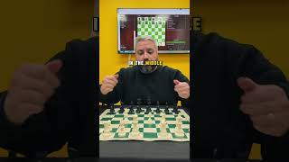 The biggest beginner mistake in chess😳 #chessgame #chessplayer #chessboard #chesstraps #chessmoves