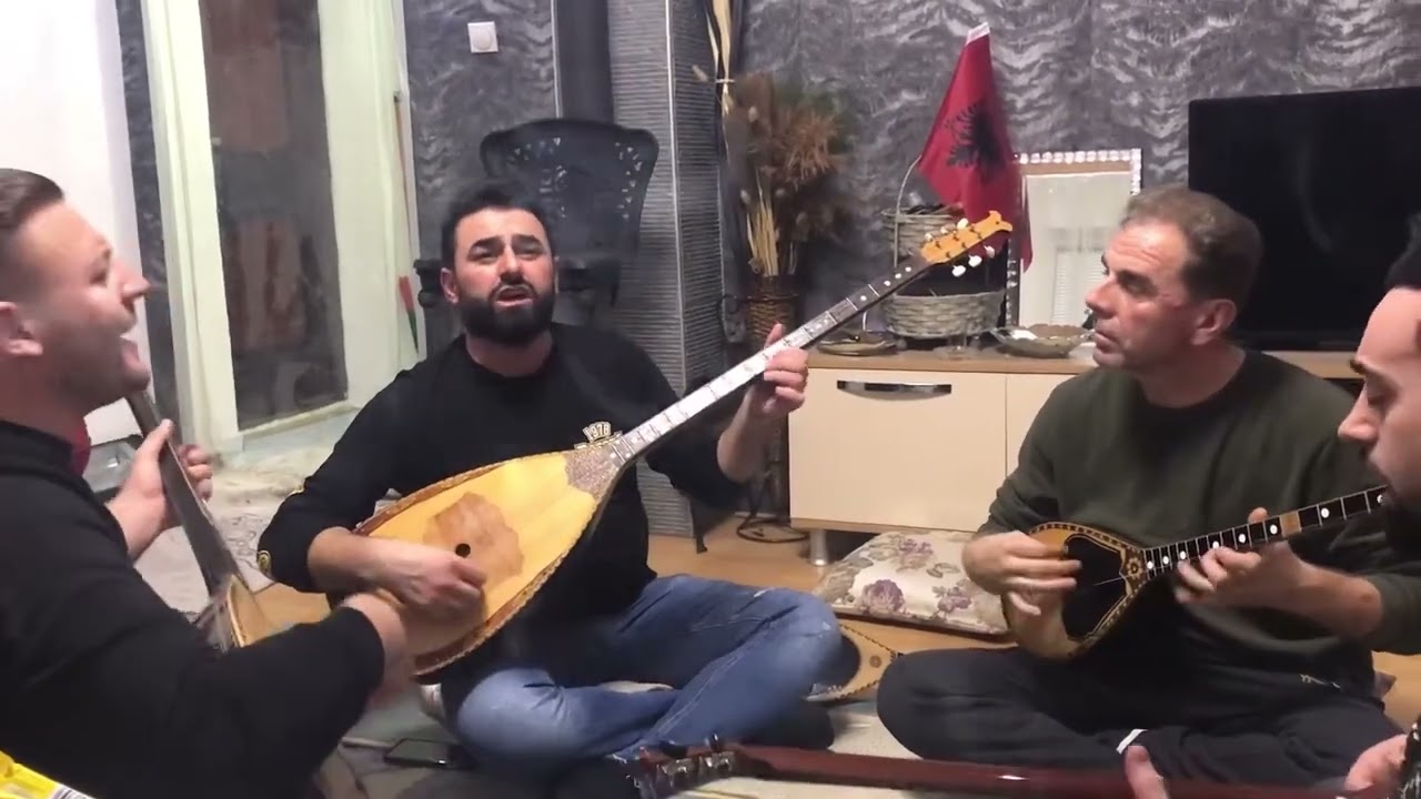 Kënge per Muj Krasniqin nga Muhamer Hasani me grup