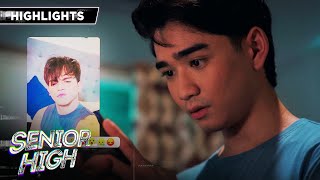 Tim stares at Poch's selfie | Senior High (w/ English Subs)