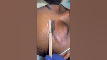 Brow shaping  #eyebrows #browtutorial #waxing #waxchallenge  #beautyhacks