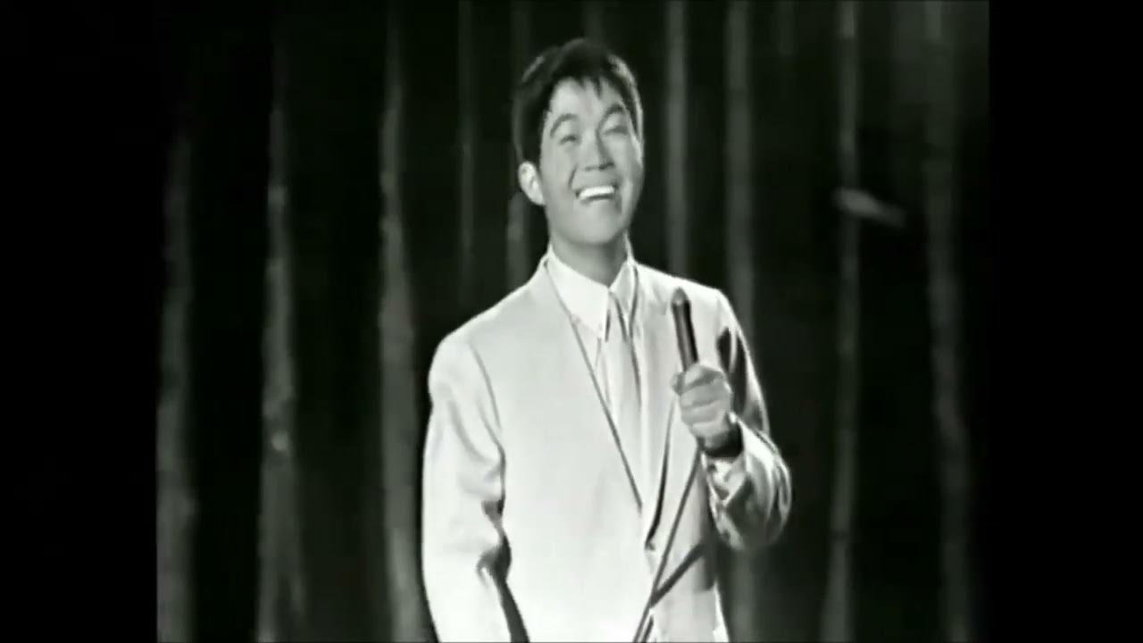 "SUKIYAKI" SONG I LOOK UP AS I WALK by Kyu Sakamoto with English subtitles YouTube