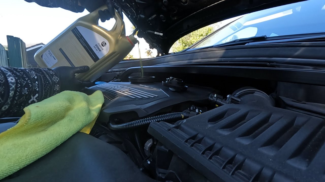 2019 BMW X1 20i Oil Change - YouTube