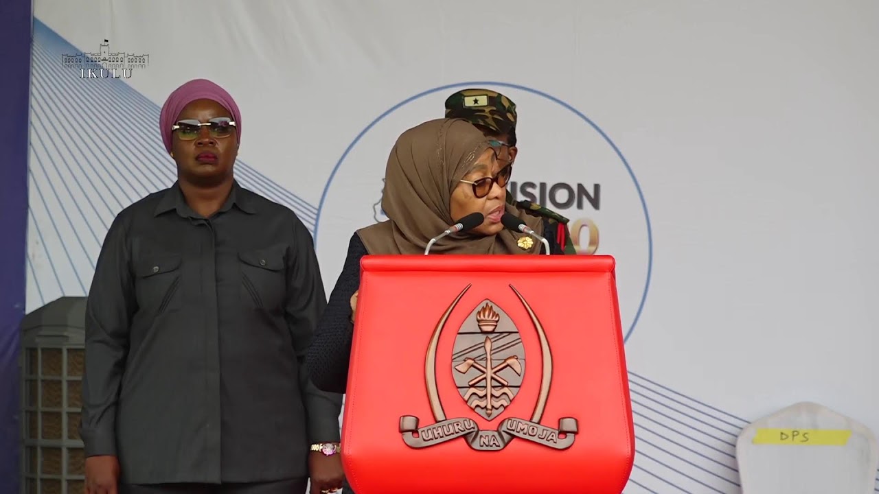 MHE. RAIS DKT. SAMIA AKIZUNGUMZA NA WANANCHI WA NAMTUMBO BAADA YA KUZINDUA KIWANDA