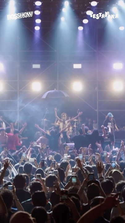 Jenny membawakan album Manifesto - Pestapora 2024. Selengkapnya di YouTube BOSShow🍎